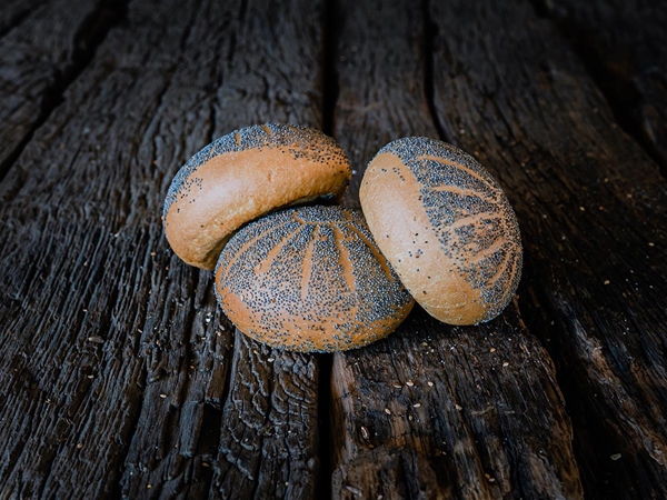 Harde broodjes maanzaad