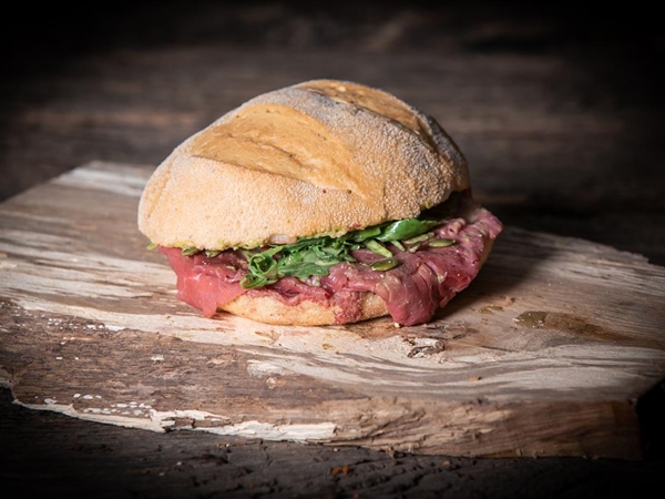 Belegd broodje carpaccio